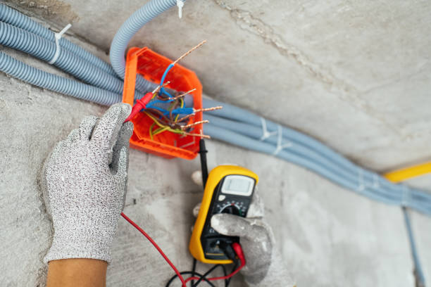 Best Electrical Outlet Repair  in Williston, FL